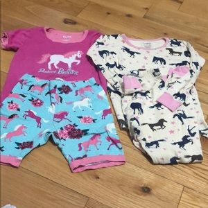 2 pairs of horse pajamas